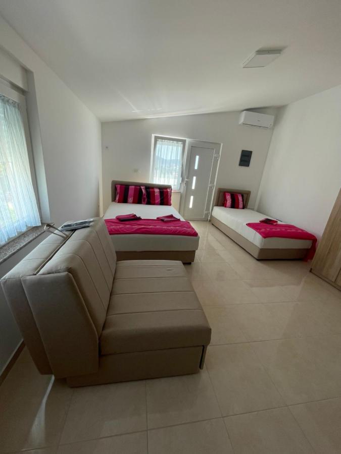 Mit-Apartments Šušanj 外观 照片